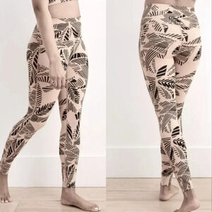 Aerie Chill Play Move Compression High Waist Ankle Leggings